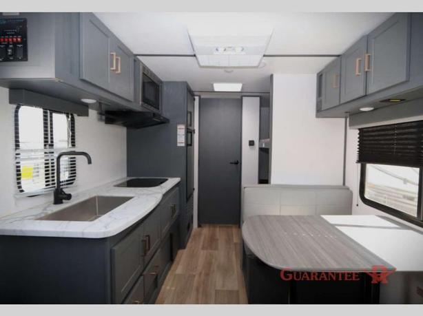 Used 2022 Keystone RV Bullet Crossfire 1700BH image 6