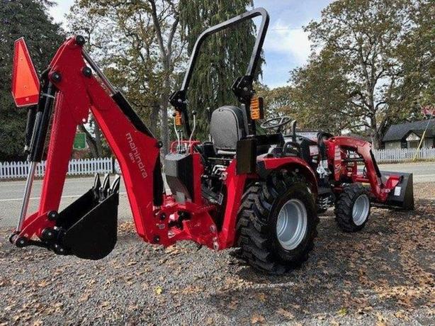 2024 Mahindra 2100 series 2126 HST image 3