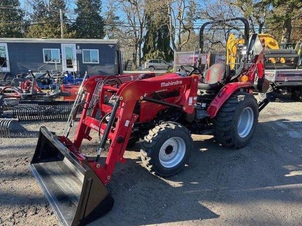 2024 Mahindra 2600 Series 2638 HST image 2