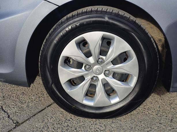 2017 Hyundai Accent 5dr HB Auto LE image 5
