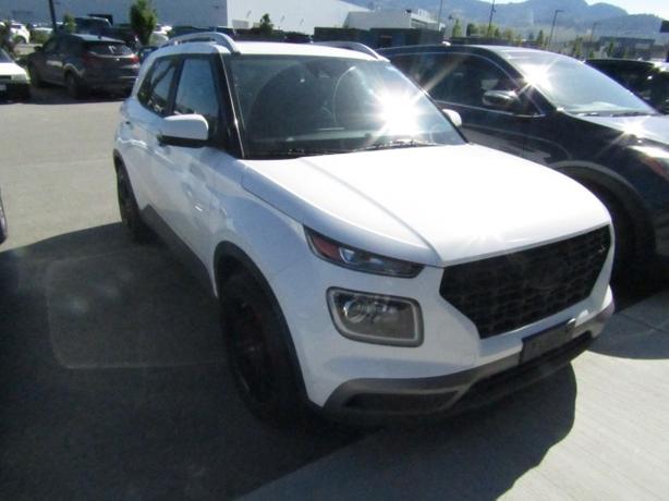 2020 Hyundai Venue Ultimate w/Grey-Lime Interior image 1