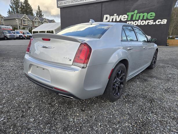 2019 Chrysler 300 300S image 5