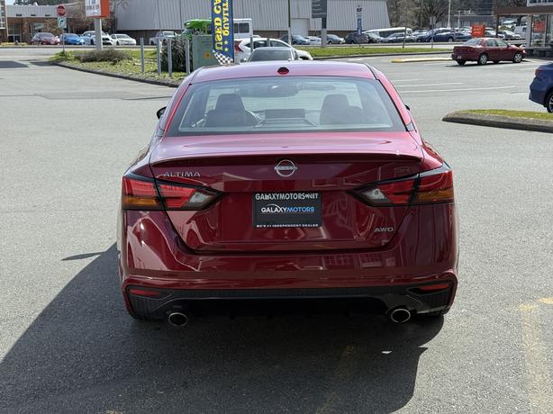 2023 Nissan Altima SR AWD - Blind Spot Warning & Power Driver Seat image 7