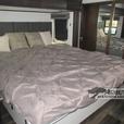 Used 2022 Dutchmen RV Atlas 3172RLKB thumbnail image 8