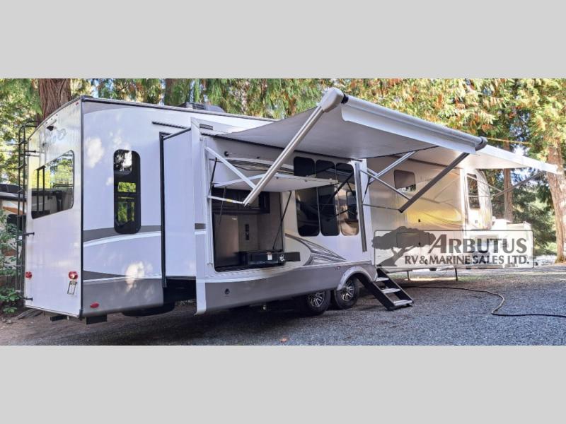 Used 2020 Jayco Eagle 357MDOK display photo