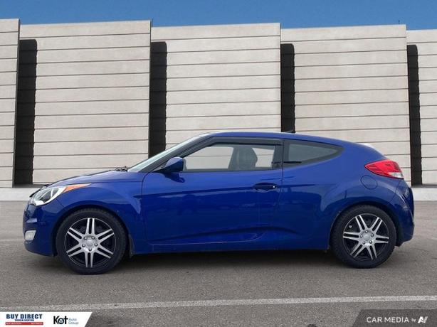 2012 Hyundai Veloster w/Tech image 3