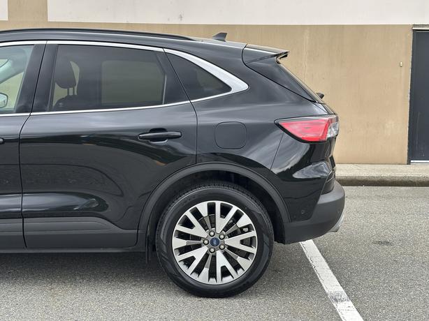 2021 Ford Escape Hybrid image 5