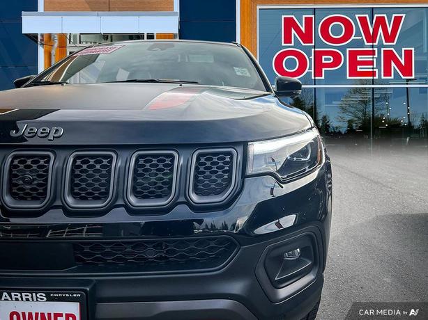 2023 Jeep Compass Trailhawk Elite | GPS Navigation! image 8