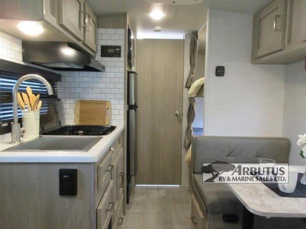 Used 2021 Forest River RV Rockwood GEO Pro G19BH image 8