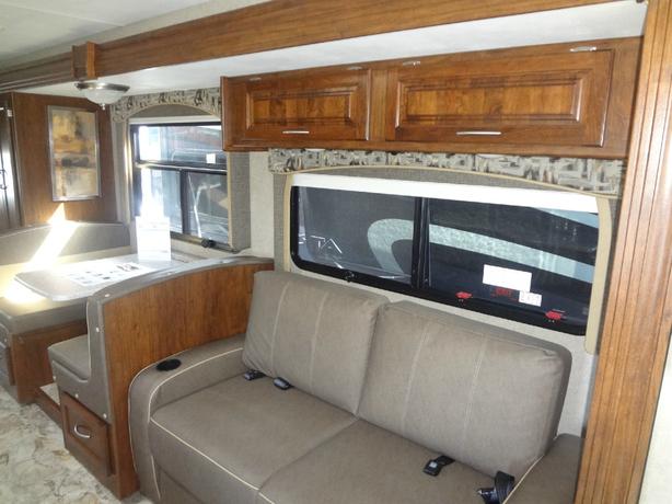 Used 2012 Jayco White Hawk 28DSBH image 6