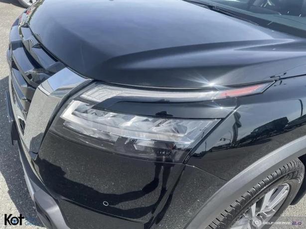 2022 NISSAN PATHFINDER image 8