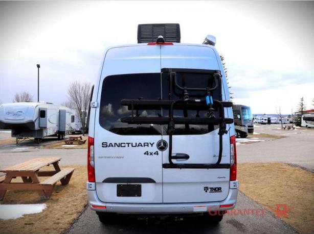 Used 2023 Thor Motor Coach Sanctuary 19L image 5
