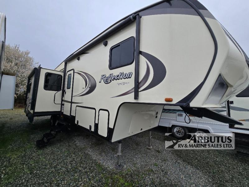 Used 2019 Grand Design Reflection 303RLS display photo