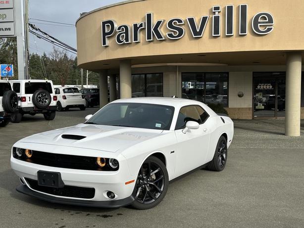 2023 Dodge Challenger R/T image 1
