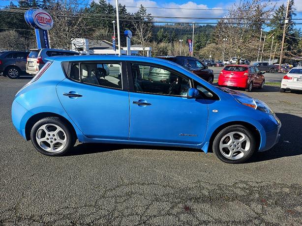 2012 Nissan  LEAF SL image 2