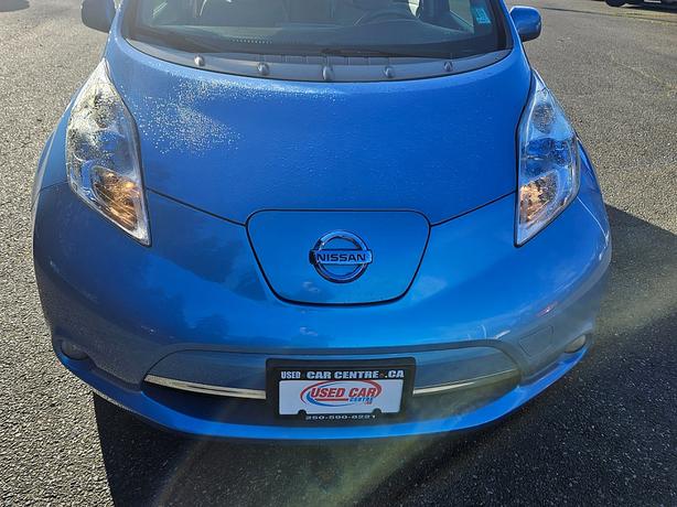 2012 Nissan  LEAF SL image 5