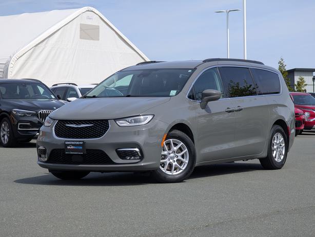 2022 Chrysler Pacifica Touring L - No Accidents, Power Doors Heated Seats image 1