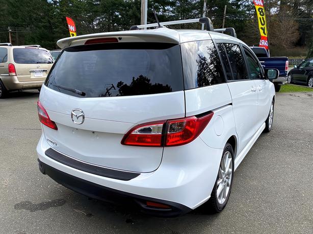 2012 Mazda  Mazda5 Grand Touring image 5