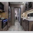 Used 2023 Grand Design Momentum G-Class 32G thumbnail image 4