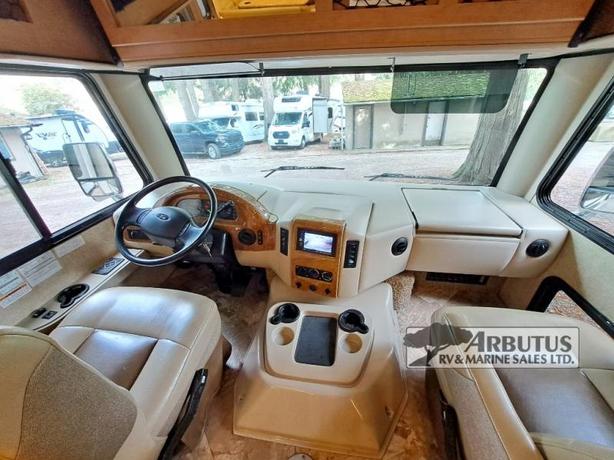 Used 2017 Thor Motor Coach ACE 30.1 image 5