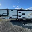 Used 2022 Forest River RV Wildwood Heritage Glen Elite Series 34RL thumbnail image 4