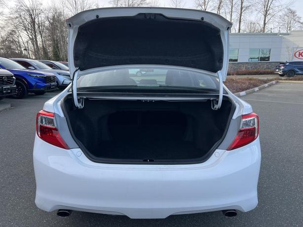 2014 Toyota Camry SE image 7