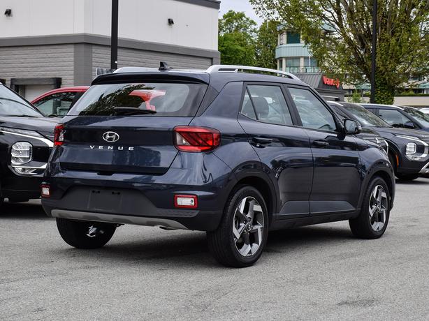 2021 Hyundai Venue Ultimate - No Accidents, Navigation, Sunroof image 5