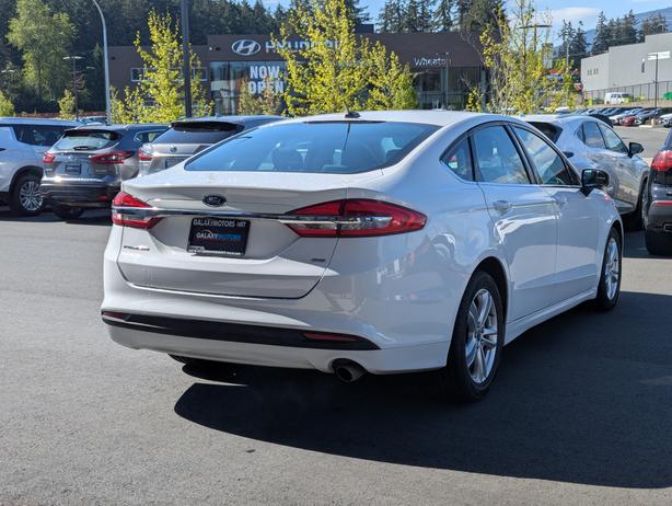 2018 Ford Fusion SE - Low Mileage, Sunroof image 6