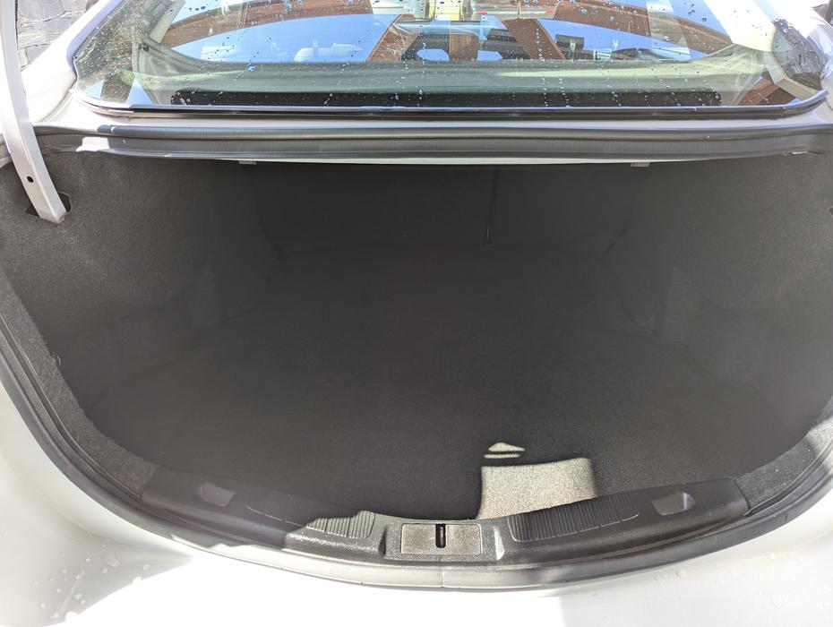 2018 Ford Fusion SE - Low Mileage, Sunroof display photo