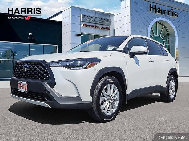 2023 Toyota Corolla Cross LE AWD | Apple CarPlay | Android Auto! image 1