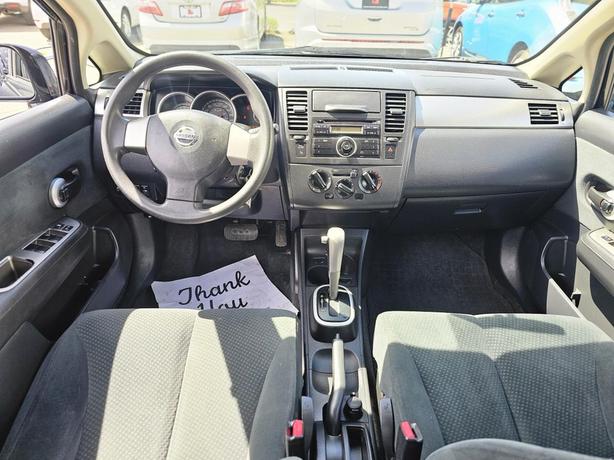 2012 Nissan Versa 5dr HB I4 Auto 1.8 S image 6