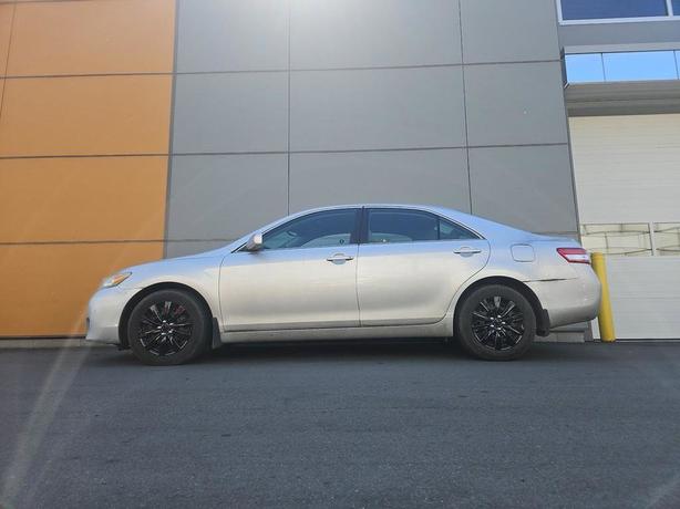 2010 Toyota Camry 4DR Sdn I4 Auto LE | No Reported Accidents! image 3