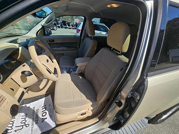 2012 Ford  Escape XLT image 8