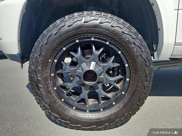 2016 RAM 3500 4WD Crew Cab 6.4 Box Laramie | GPS Navigation! image 6