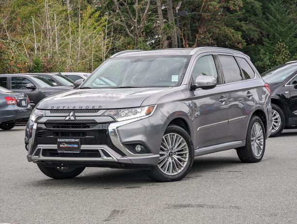 2019 Mitsubishi Outlander PHEV Hybrid - Heated Seats, Sunroof, 4x4 image 1