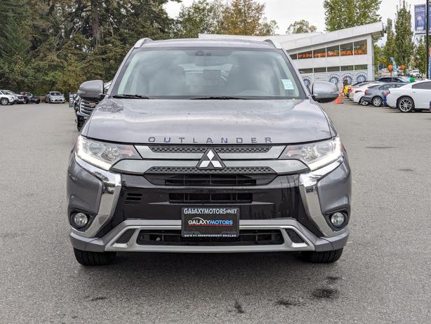 2019 Mitsubishi Outlander PHEV Hybrid - Heated Seats, Sunroof, 4x4 image 3
