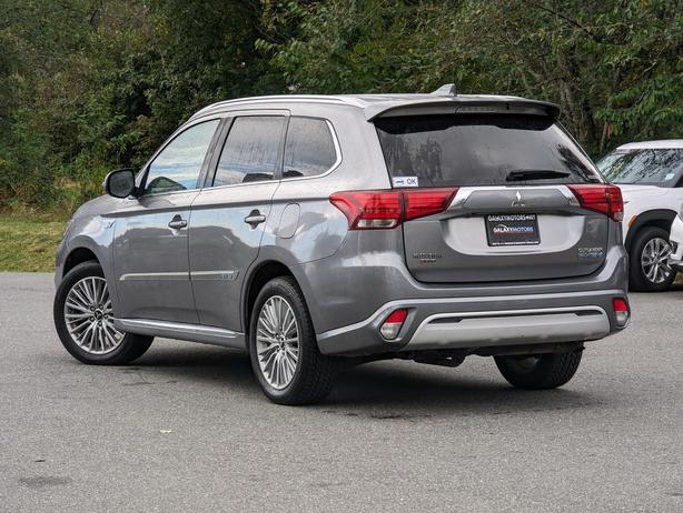 2019 Mitsubishi Outlander PHEV Hybrid - Heated Seats, Sunroof, 4x4 image 8