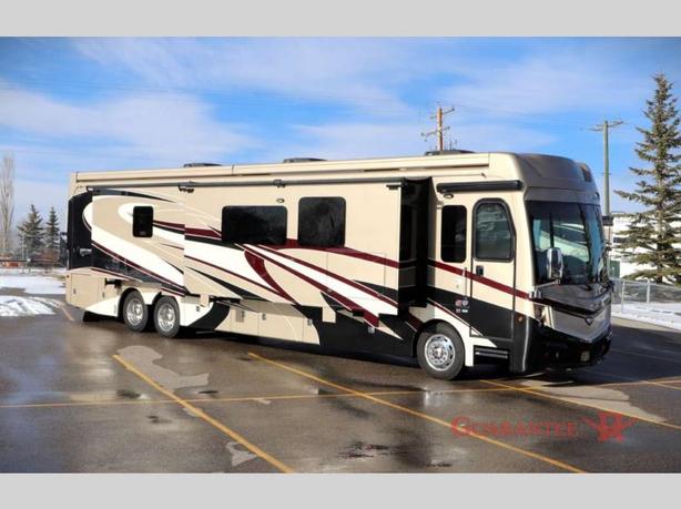 Used 2018 Fleetwood RV Discovery 44H image 1