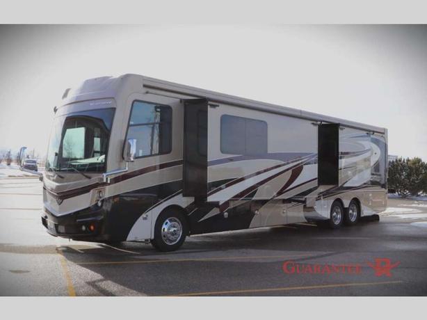 Used 2018 Fleetwood RV Discovery 44H image 3