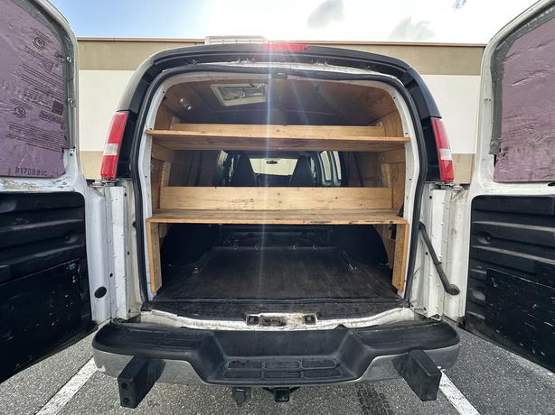 2016 GMC Savana image 7