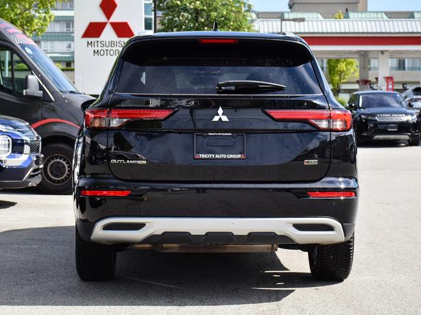 2022 Mitsubishi Outlander SE - Heated Seats, Sunroof, Power Liftgate image 4