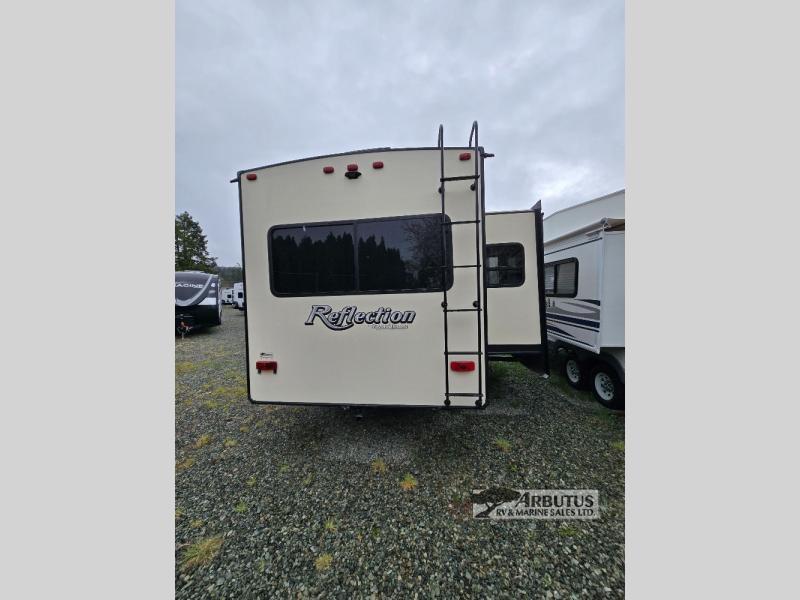 Used 2019 Grand Design Reflection 303RLS display photo