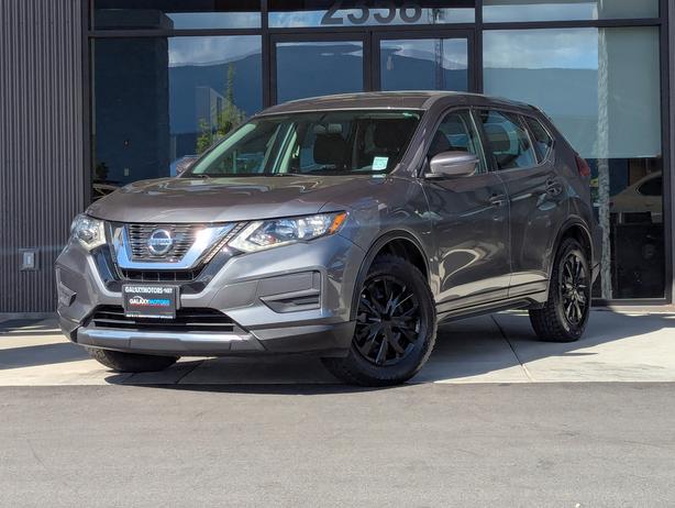 2018 Nissan Rogue S - Heated Seats, Android Auto/Apple CarPlay image 1