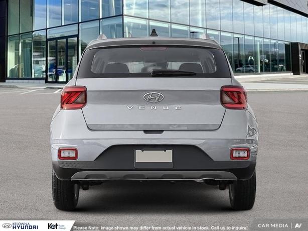 2025 Hyundai Venue Preferred demo image 5