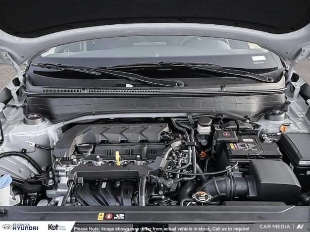 2025 Hyundai Venue Preferred demo image 6