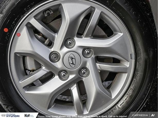 2025 Hyundai Venue Preferred demo image 8