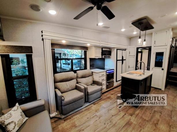 Used 2020 Jayco Eagle 357MDOK image 7