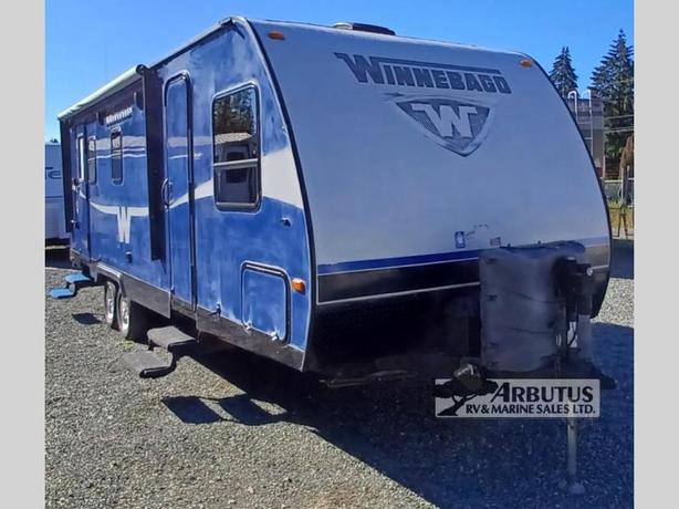 Used 2016 Winnebago Industries Towables Minnie 2401 RG image 1
