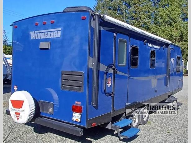 Used 2016 Winnebago Industries Towables Minnie 2401 RG image 7