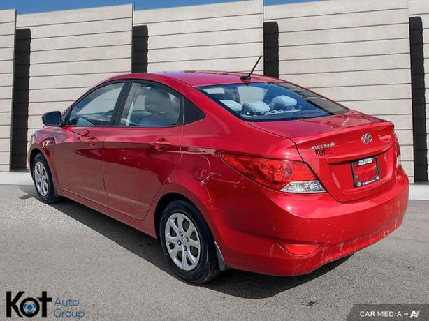 2012 Hyundai Accent GL - ONE OWNER! 4 NEW TIRES! REPLACED BRAKE PADS AND ROTORS! image 4